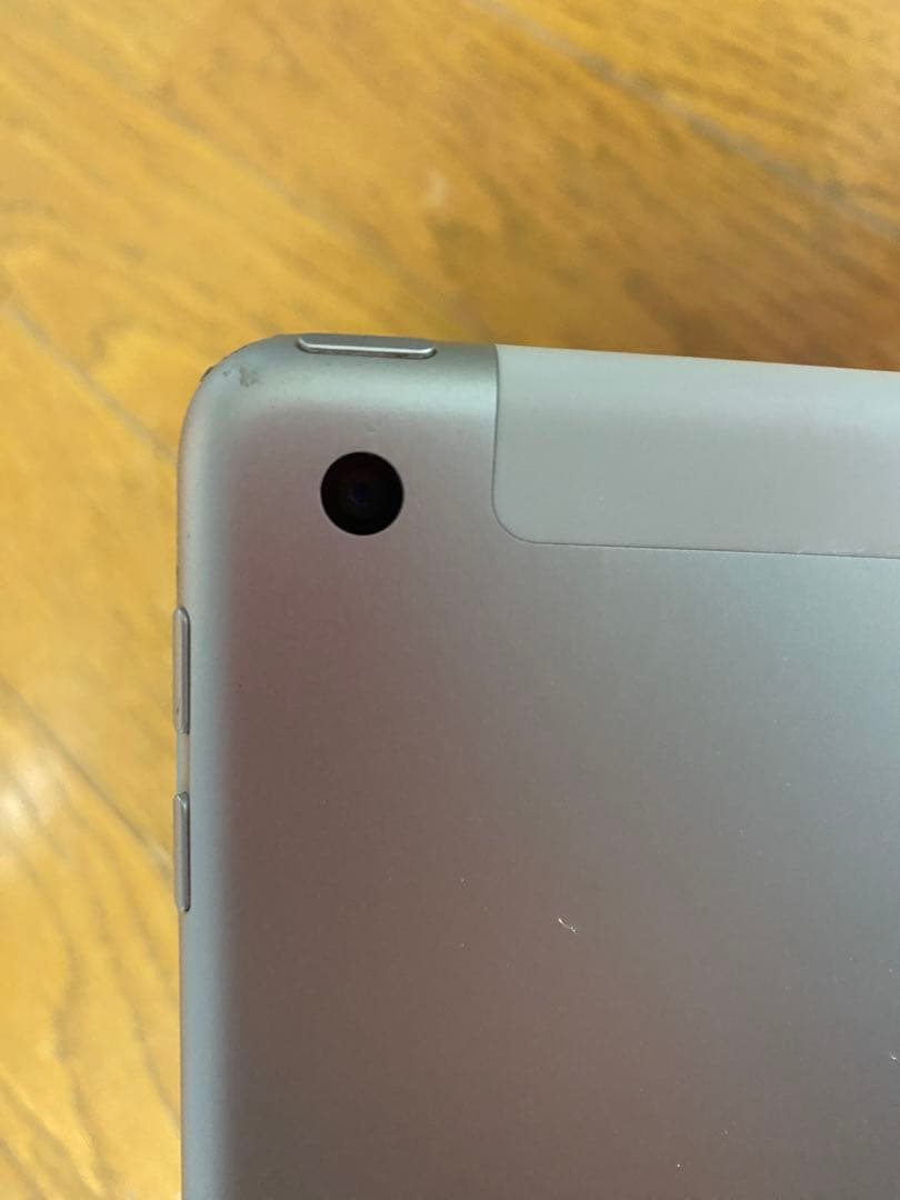 【値下げ】iPad 第6世代　WiFi+Cellular 32GB 本体のみ