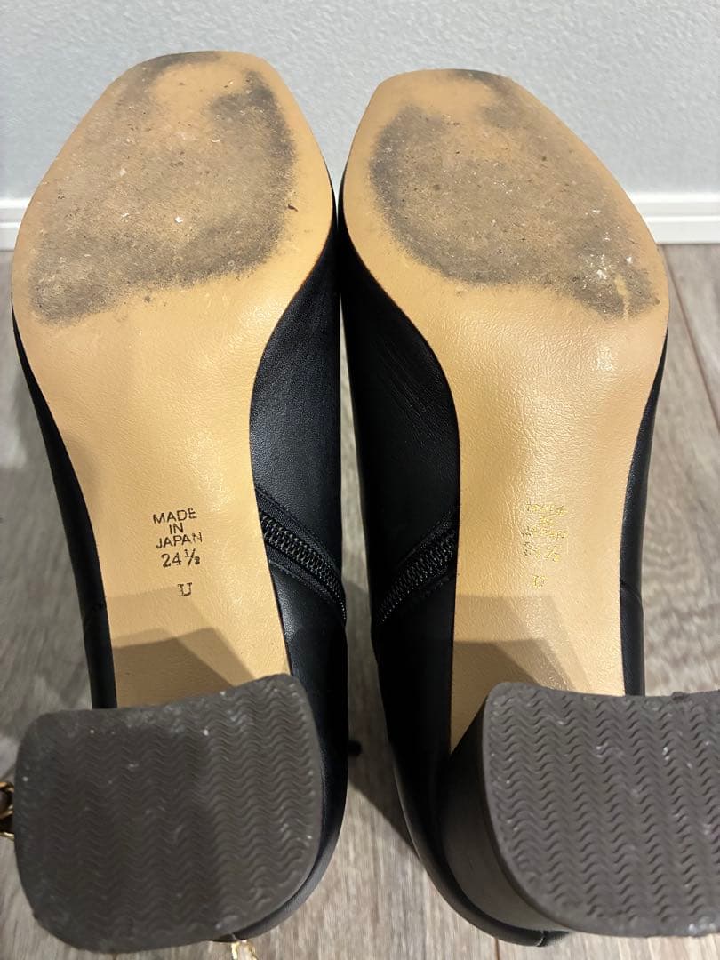 【専用】ダイアナ　ＤＩＡＮＡ　スクウェアトゥショートブーツ(スムース　ブラック)