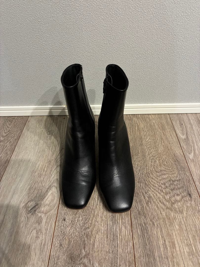 【専用】ダイアナ　ＤＩＡＮＡ　スクウェアトゥショートブーツ(スムース　ブラック)