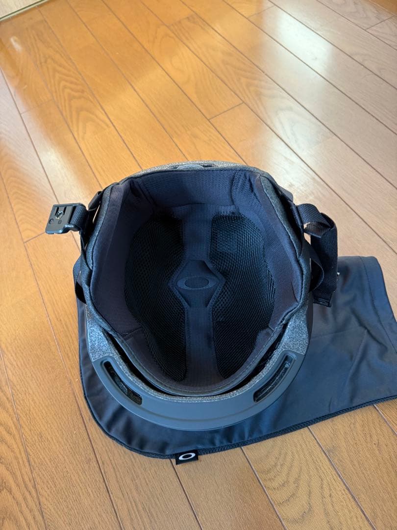 超美品　OAKLEY オークリー　MOD1 ヘルメット　Lサイズ　スノーボード