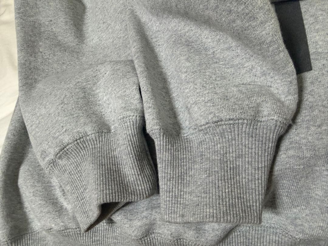 BLACK FUCKIN' EYE PATCH スウェット グレー