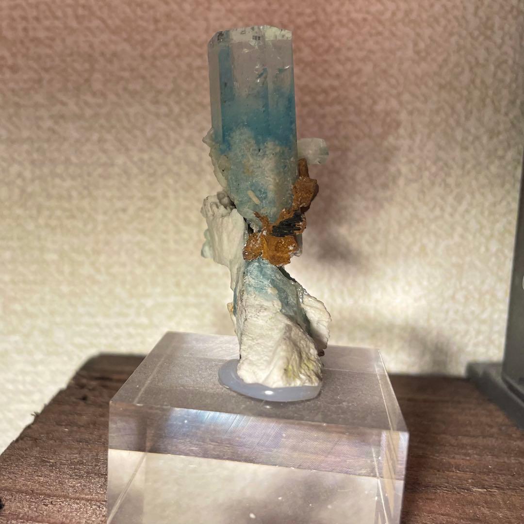 ナミビア産　アクアマリン　柱状原石