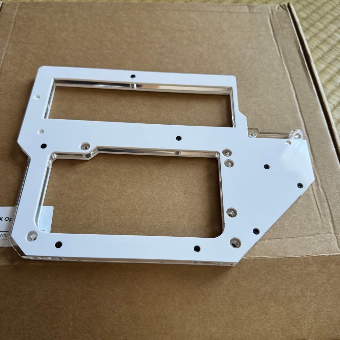 Geeek Rhino M mATX オープンエアケース ホワイト