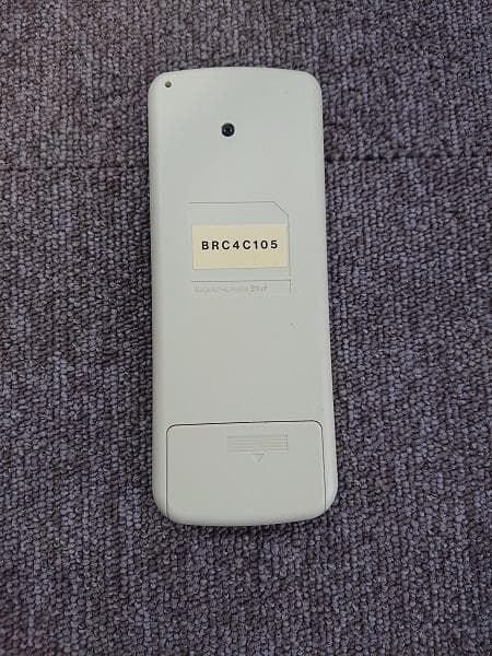 ワイヤレスリモコン BRC7F18