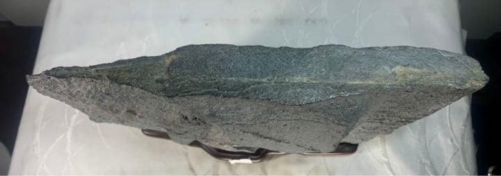 2424 若桜三倉石 硯屏石 ウブ  横33×高26(cm) 7.26kg