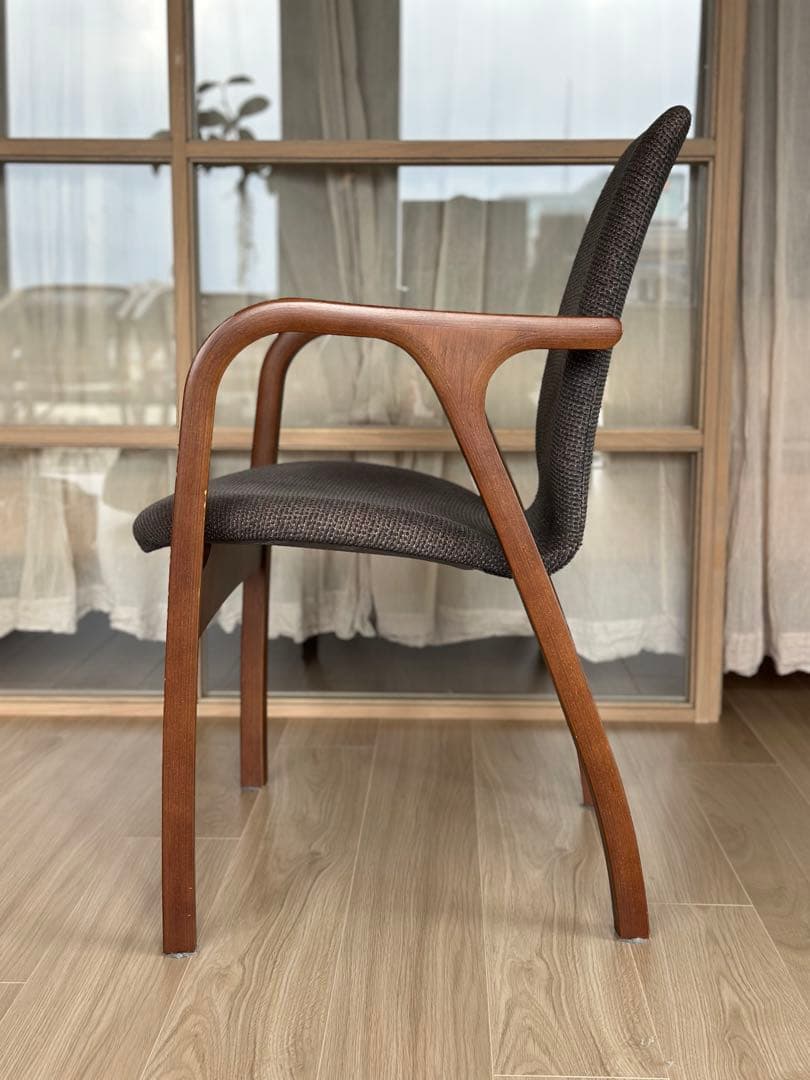 【天童木工】アントラー アームチェア ダイニングチェア　チーク×ダークグレー