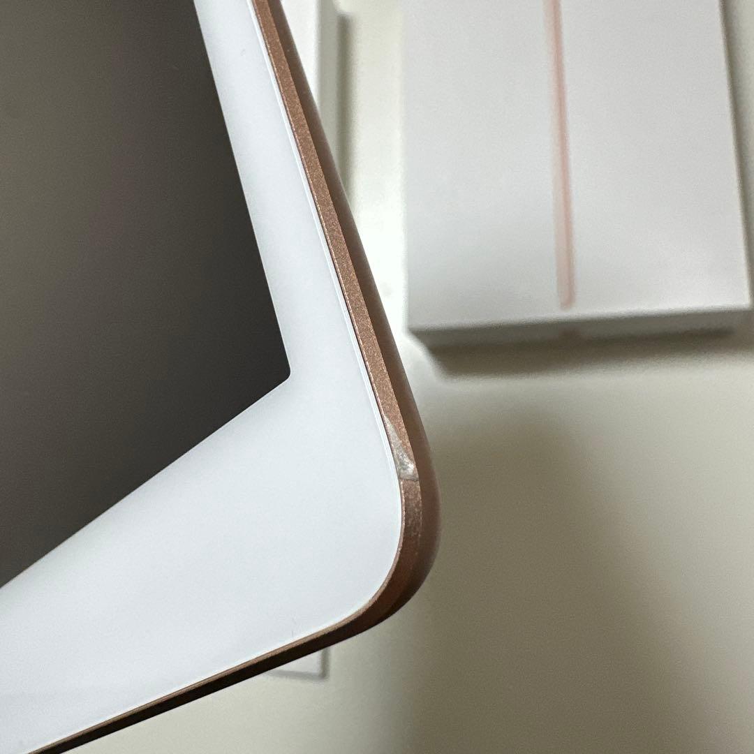iPad 10.2インチ 8世代 Wifi 32GB ゴールド 本体 充電器付き