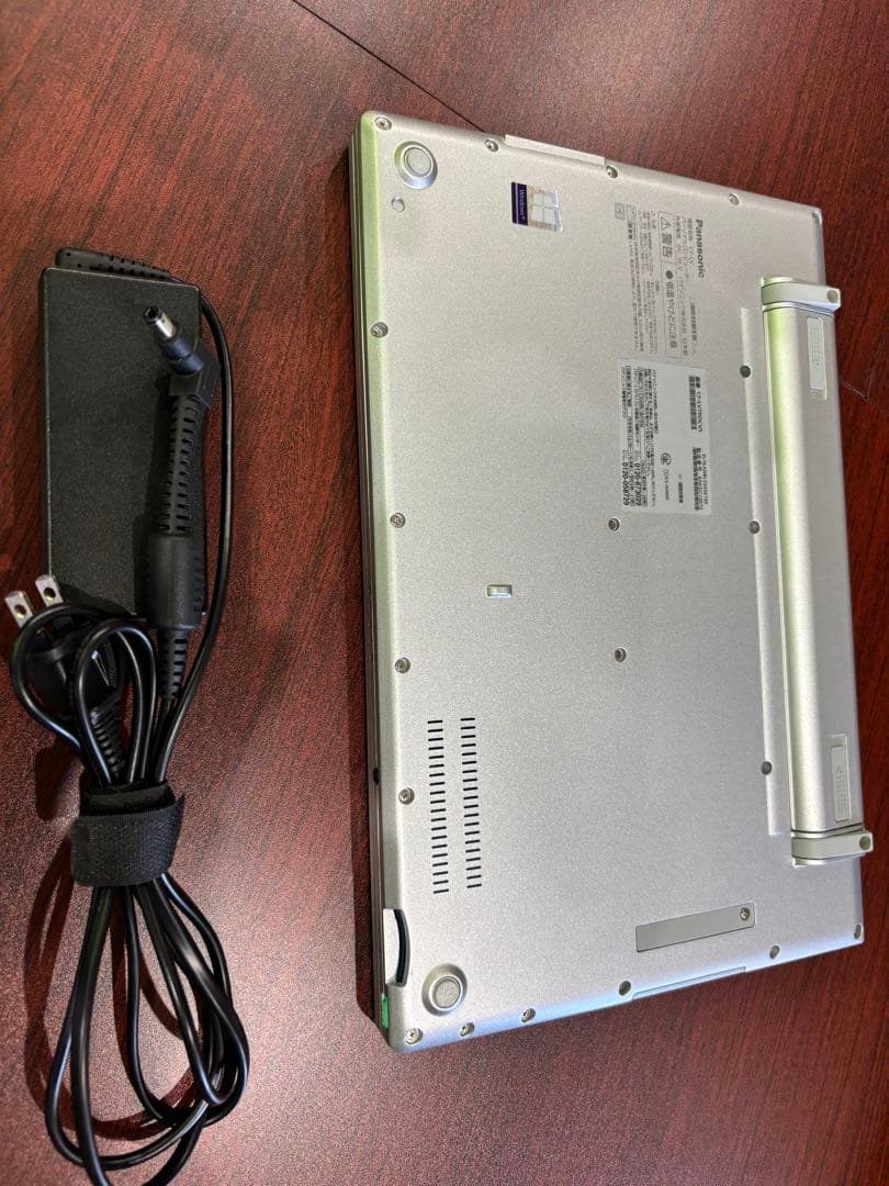 Panasonic Let's note シルバー 本体 ACアダプター付き