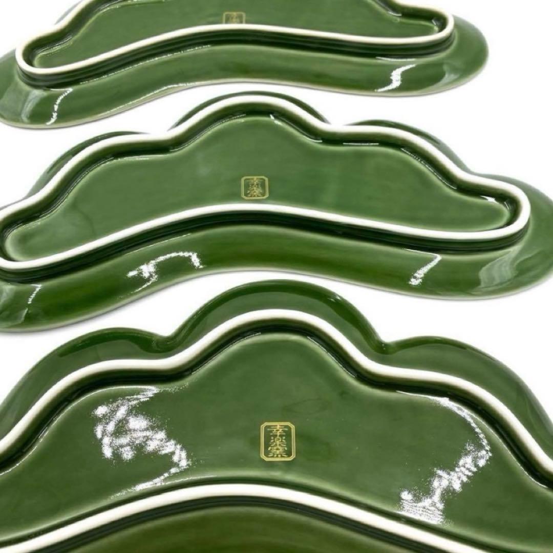 【新品】【大人気】有田焼幸楽窯　錦茶緑金松葉形前菜皿3枚セット　縁起物