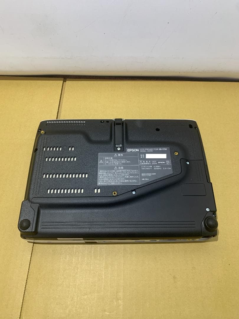 Epson EB-1750 XGA 2600lmプロジェクター