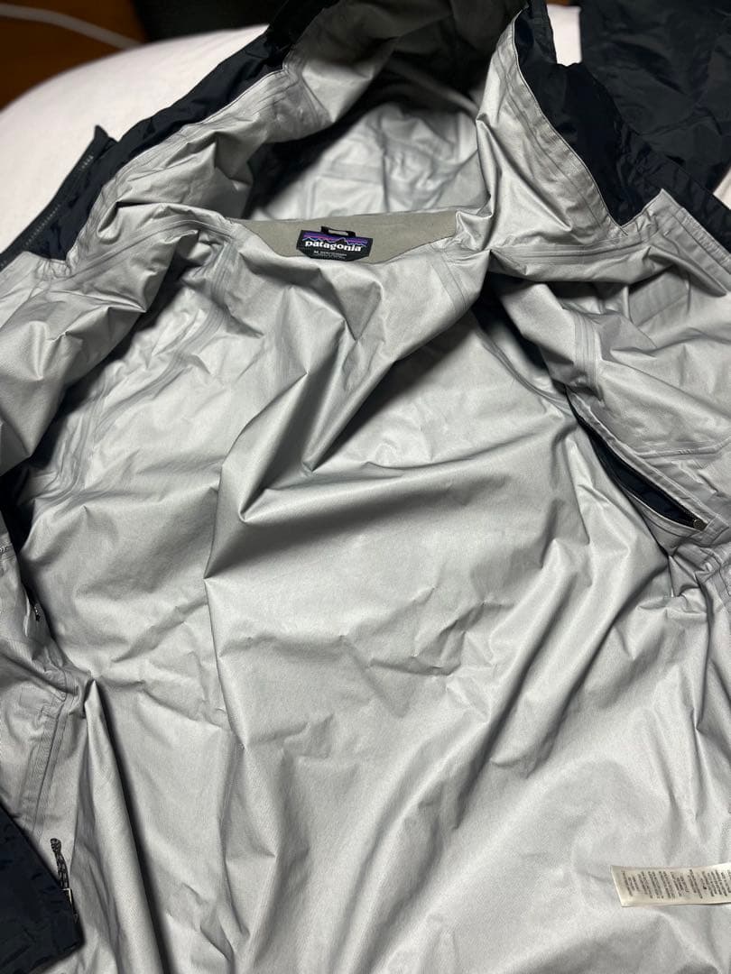 2/1まで値下げ！美品　patagonia ナイロンジャケット M 黒