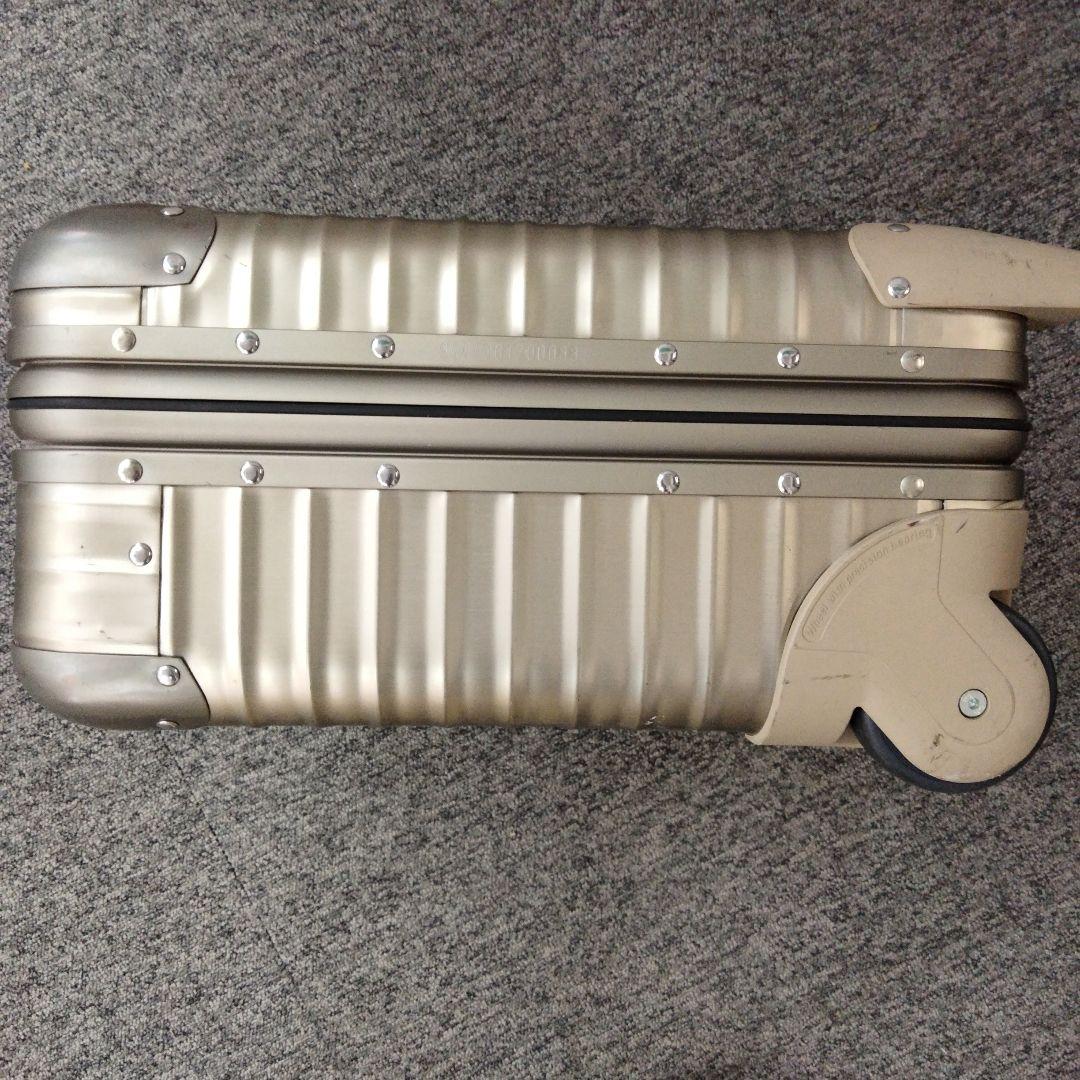 RIMOWA TOPAS TITANIUM　ビジネストロリー２輪