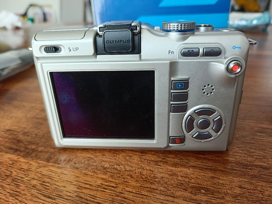 E-PL1 OLYMPUS デジタル一眼レフ ゴールド・シルバー