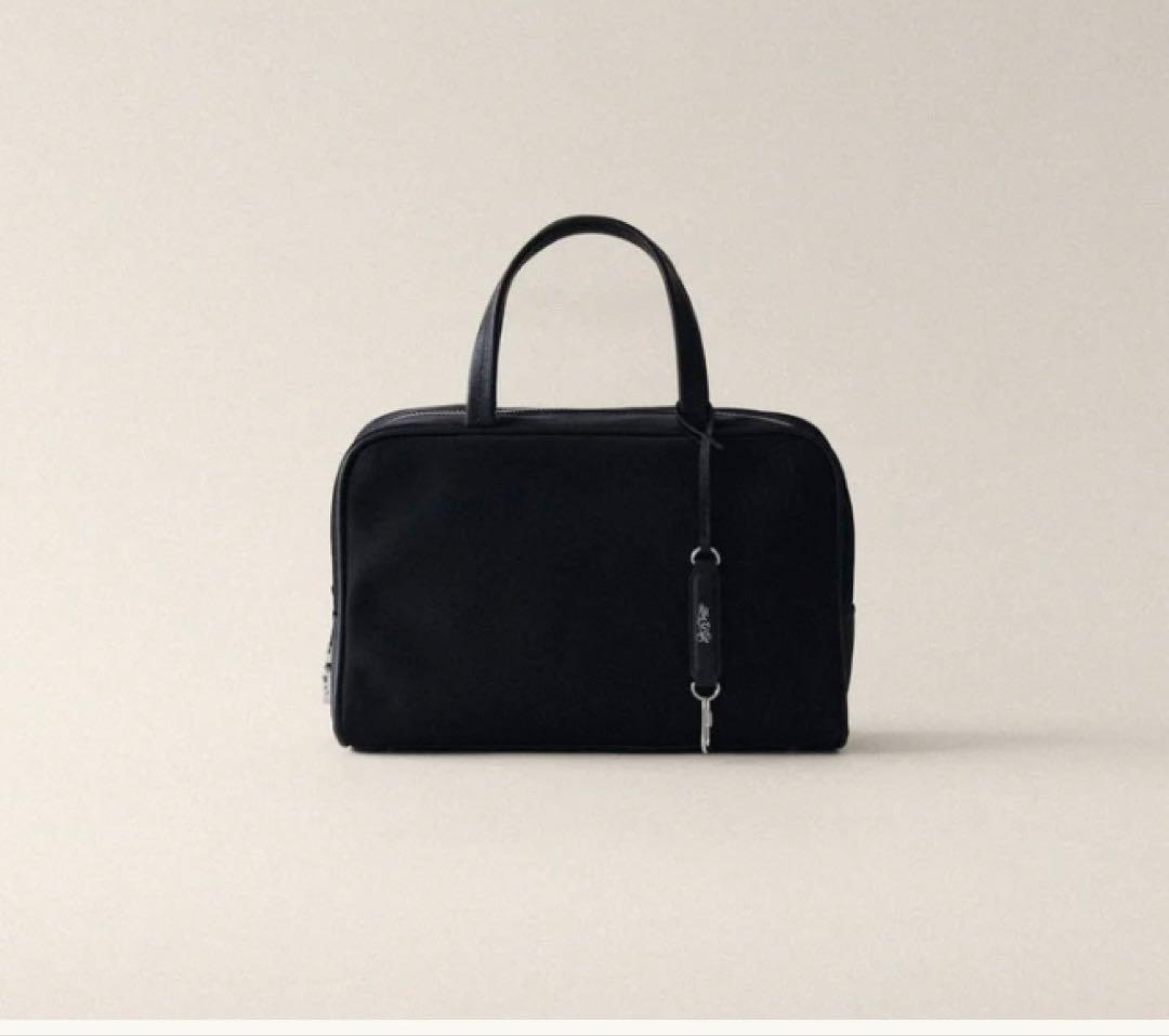 トゥティエ　ロケ ナイロン スモールバッグ