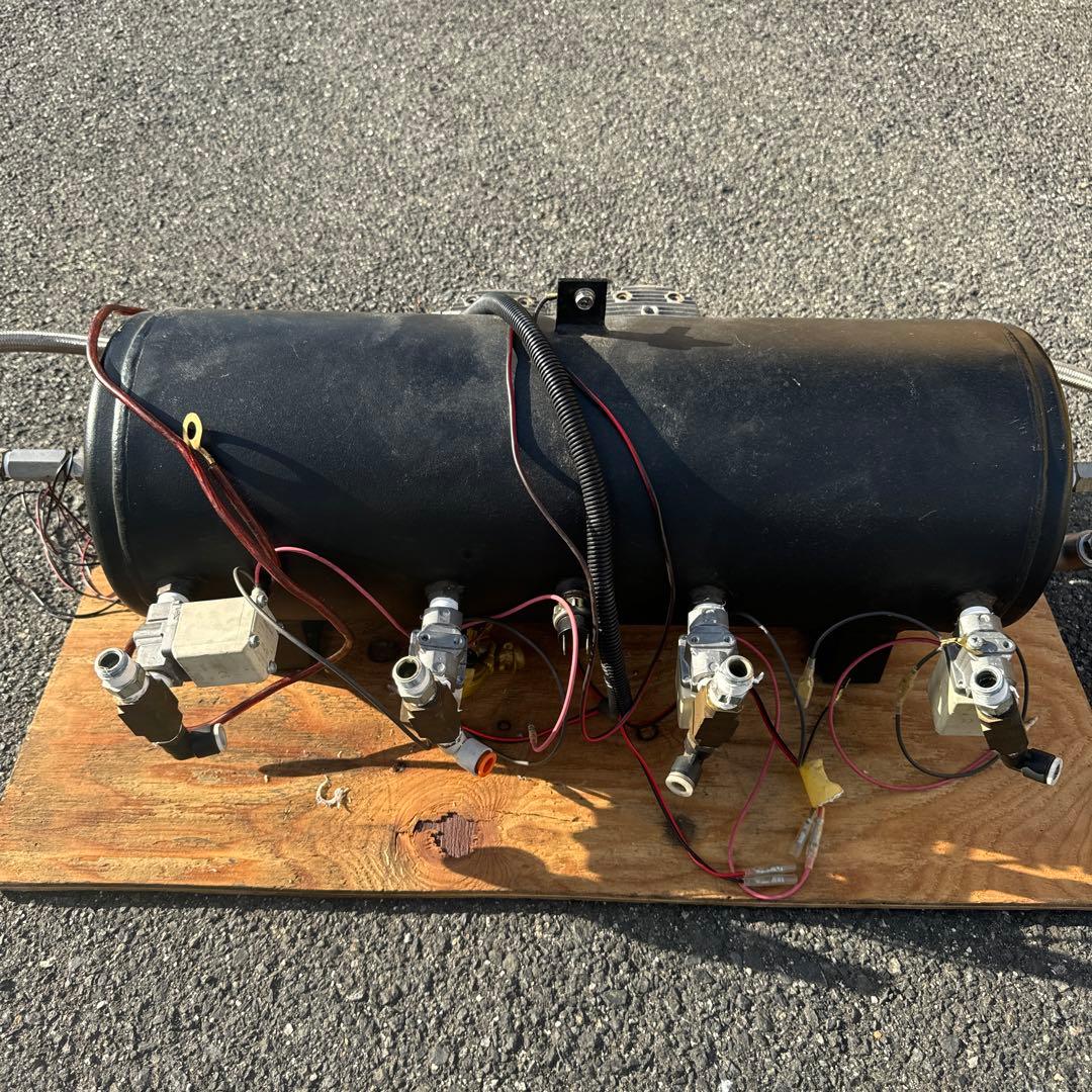 30プリウスエアサス、フロントエアバッグほぼ新品