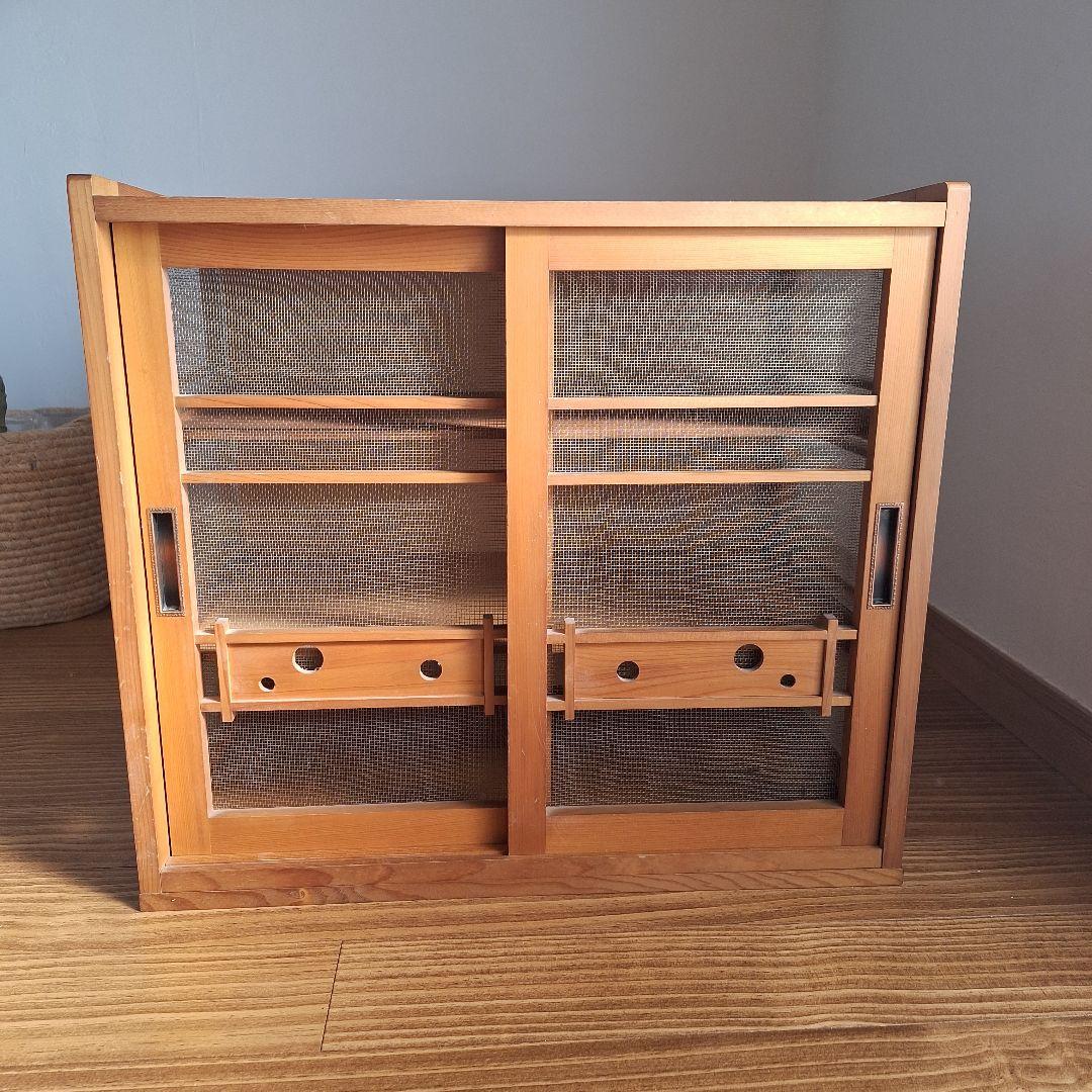 蝿張棚　　レトロ木製食品棚　アンティーク棚　フードストッカー