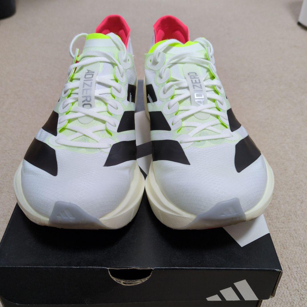 アディゼロタクミセン11