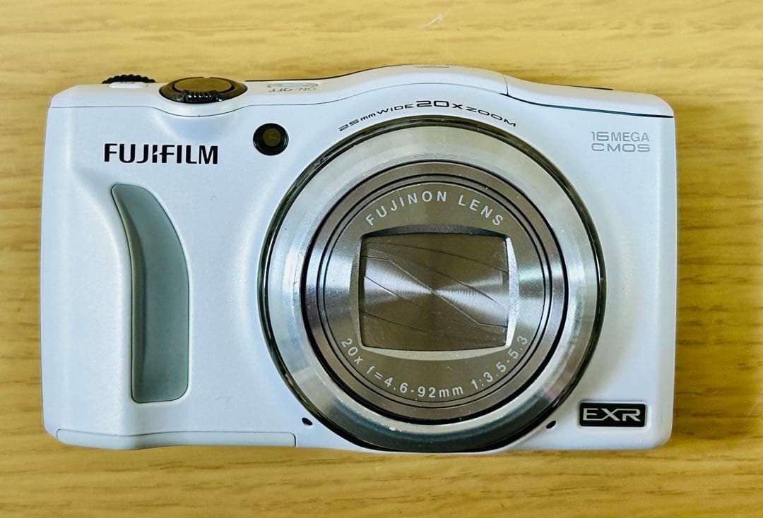 デジタルカメラ Fine pix F800EXR FUJIFILM