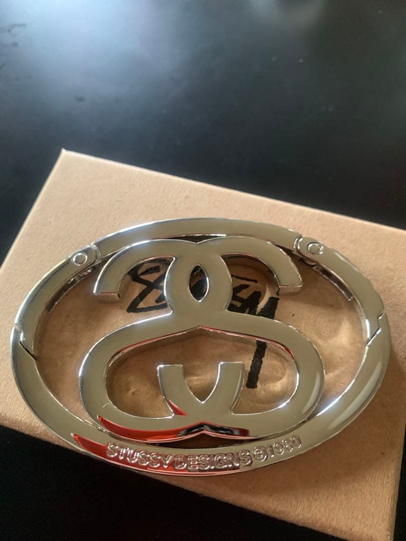 stussy インフルエンサー着用 カラビナ 新品未使用 完売品