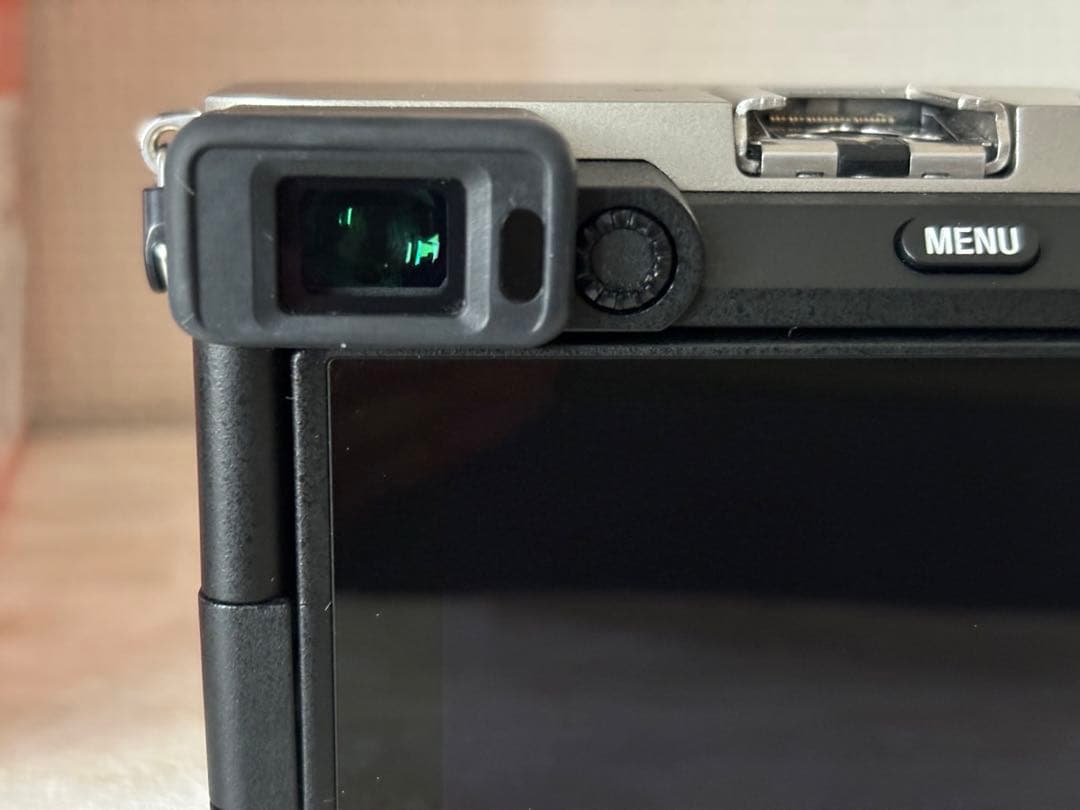 単焦点レンズ ツァイス35mmf2.8 ZA付きソニー ミラーレス一眼 α7c