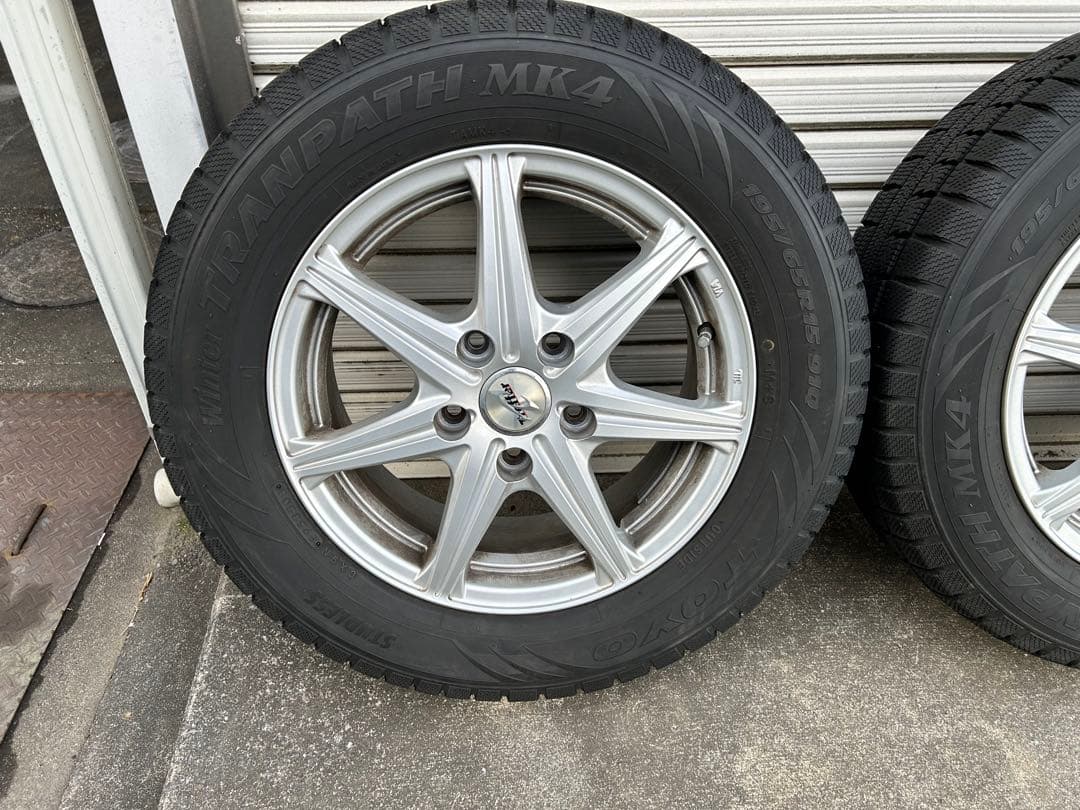 【格安！】引取り限定195/65R15スタッドレスタイヤ　ノア　ヴォクシー　4本
