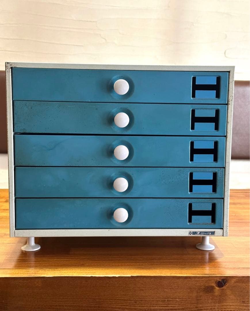 レトロポップ　スチールキャビネット　レターケース　引き出し　脚付き　書類棚
