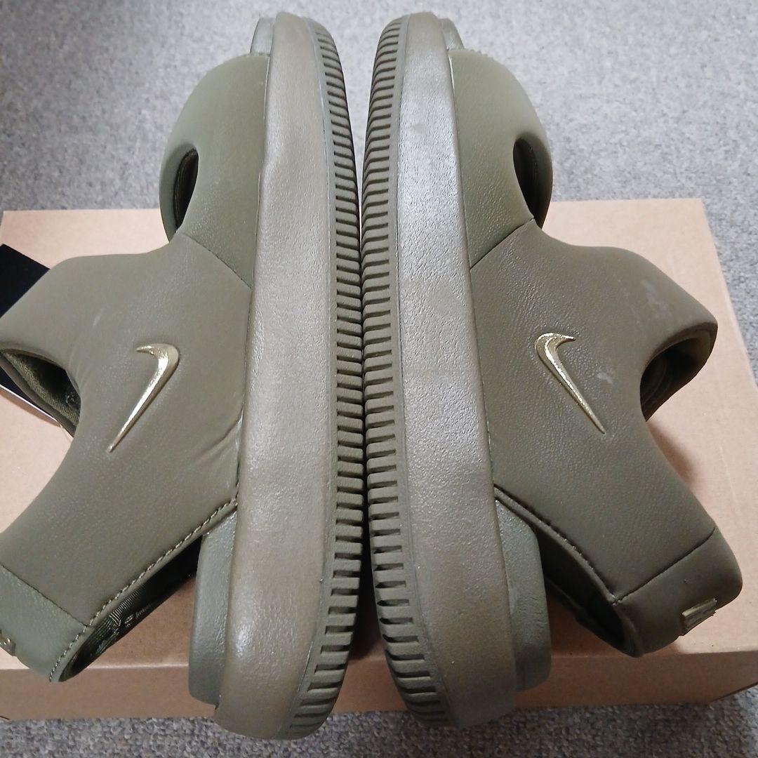 Nike スポーツサンダル オリーブ