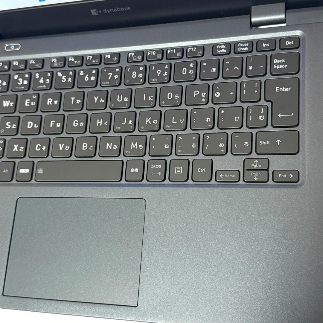 ★超絶美品★ 超軽量869g 第11世代Corei7 dynabook G02