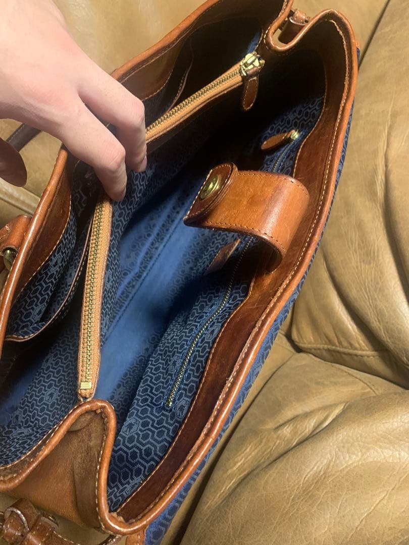 sot ソット プエブロレザー　フラップブリーフトートバッグ　キャメル