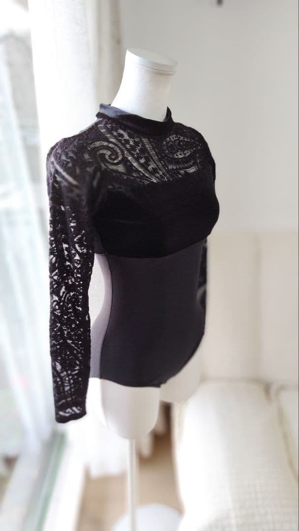 Ｓ～Ｍ／黒鳥オディールをイメージした漆黒の長袖レースベロアバレエ娘役レオタード