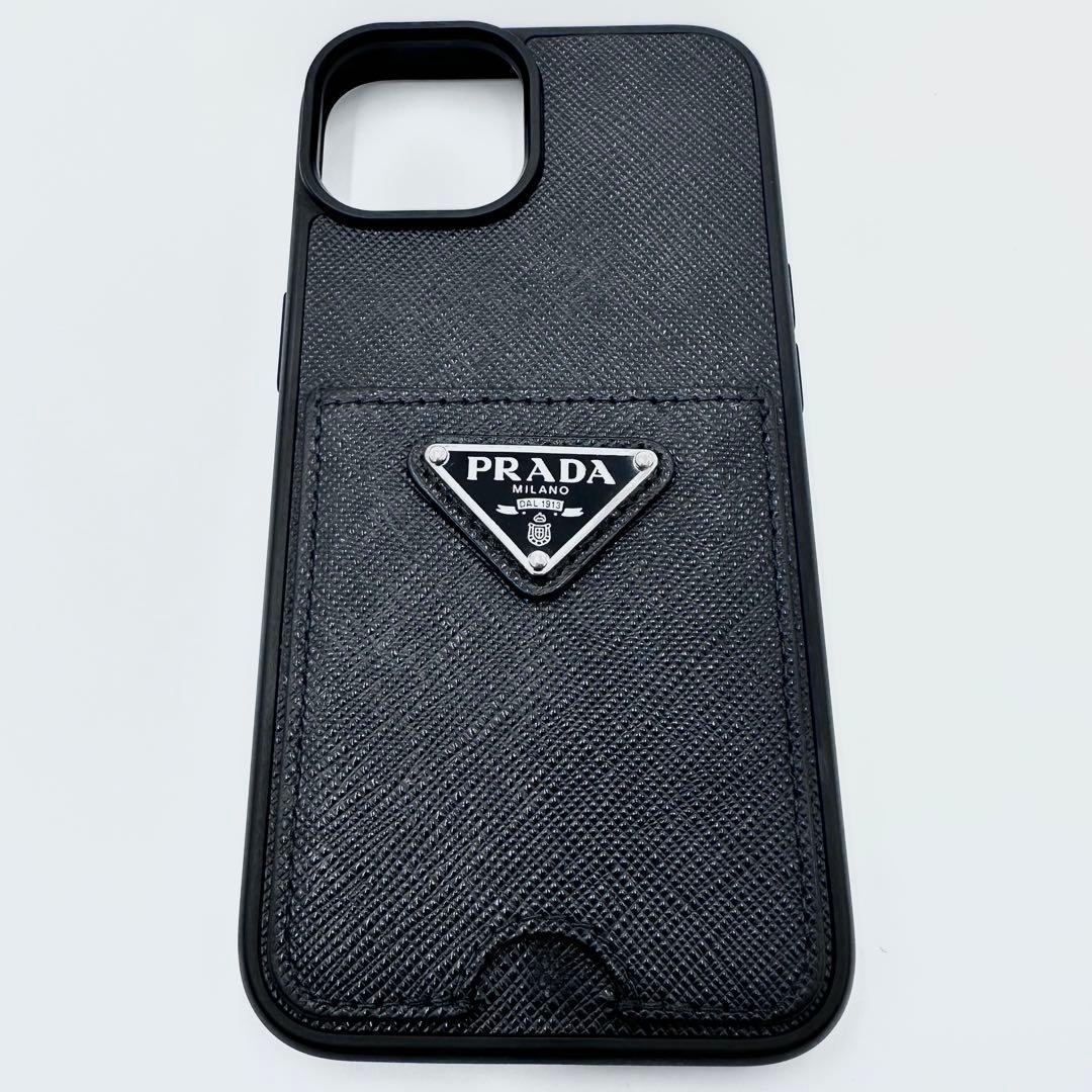 プラダ iPhone14ケース 1ZH162 三角プレート サフィアーノレザー黒
