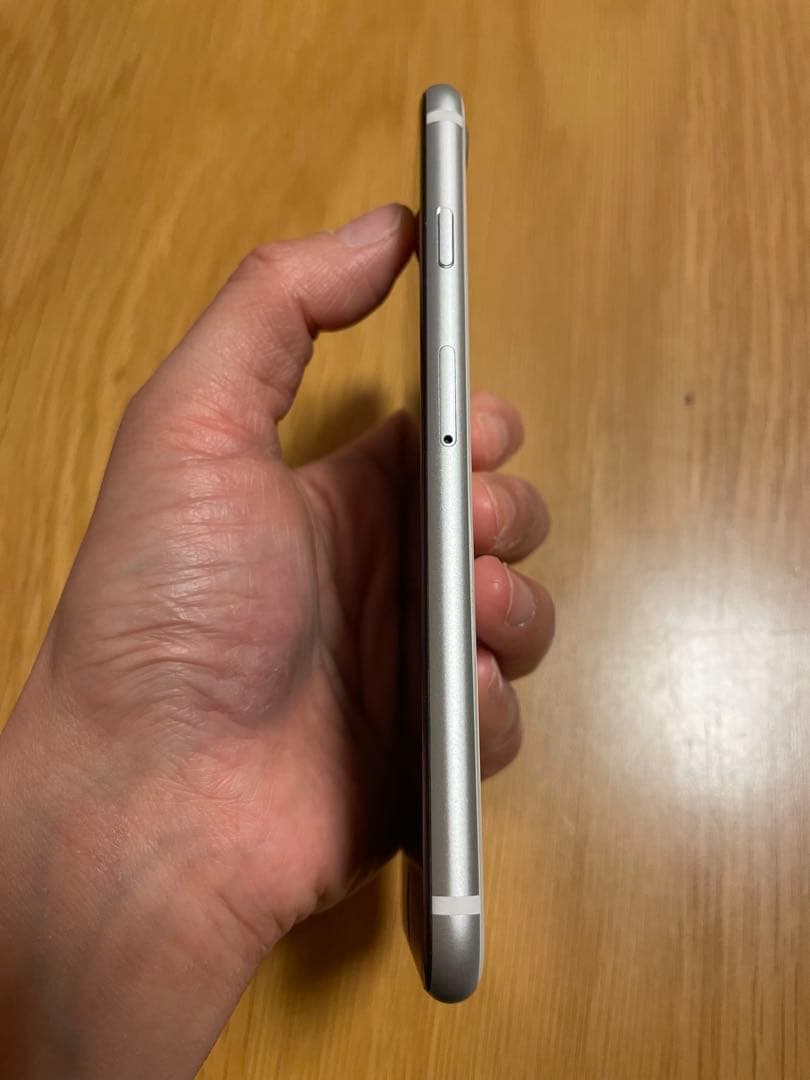 iPhone SE （第2世代） 64GB KDDI（au）