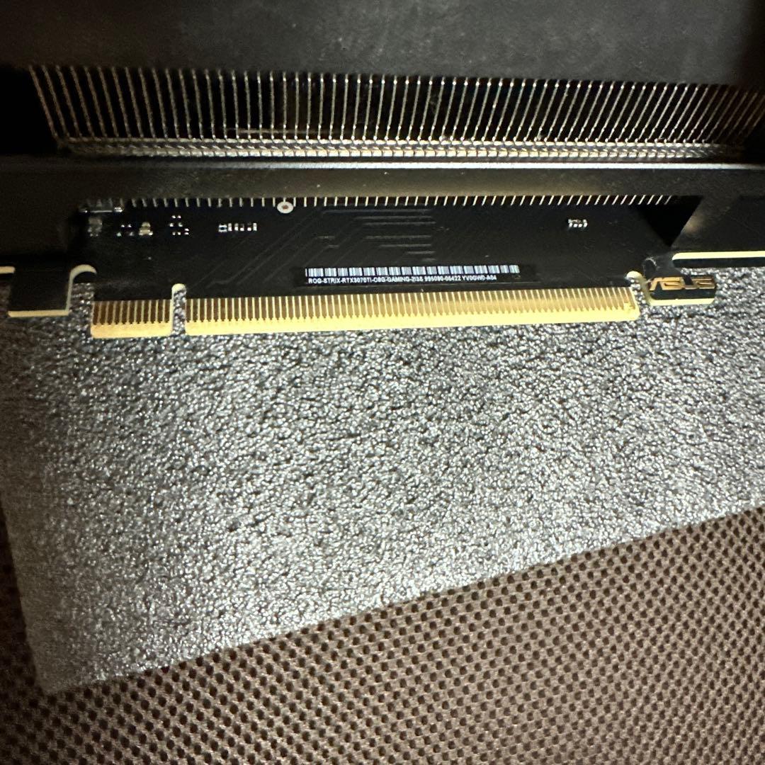 グラフィックボード・グラボ・ビデオカード ASUS ROG STRIX GeForce RTX 3070 Ti