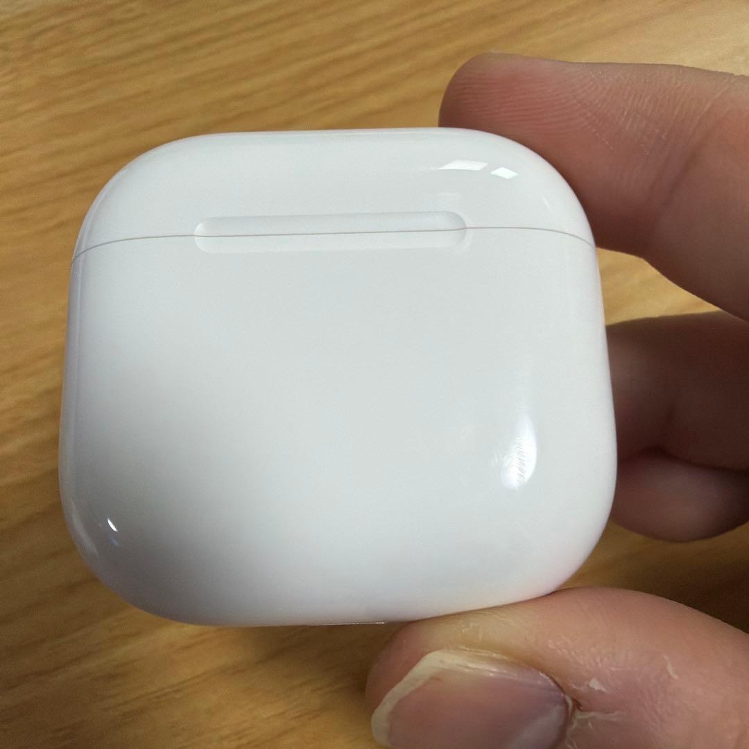 AirPods 4（ノイズキャンセリング）