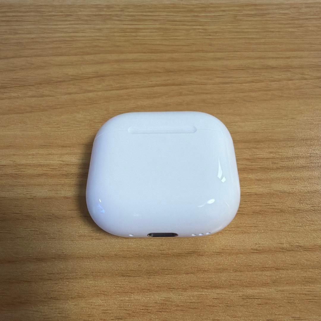 AirPods 4（ノイズキャンセリング）
