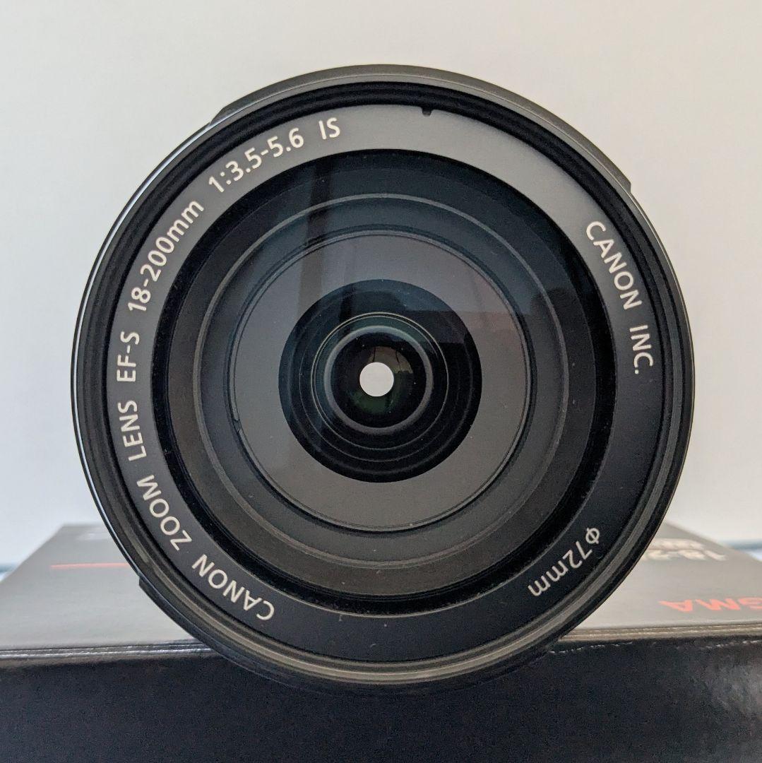 EF-S18-200F3.5-5.6IS 　Canon　APS-C用