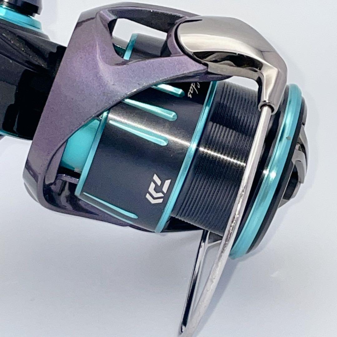 【美品】ダイワ 23 エメラルダス RX LT2500 ゴメクサスリールスタンド