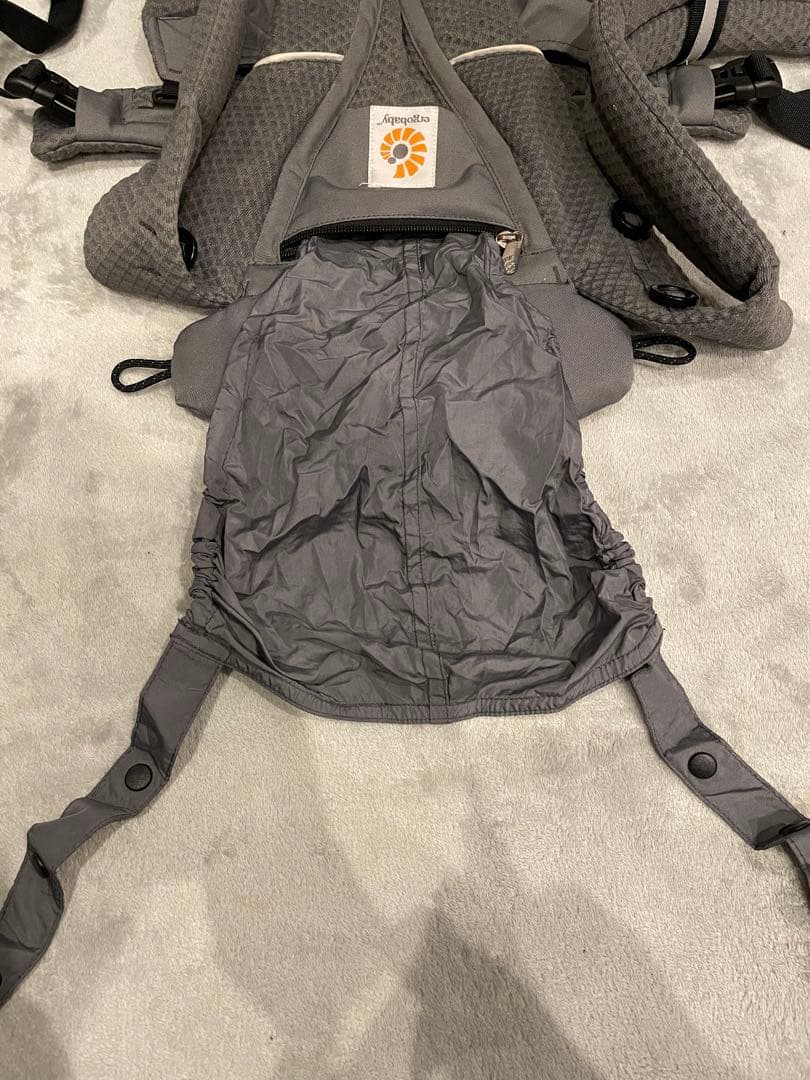 Ergobaby OMNI Bree グレー　未使用のポーチもあります