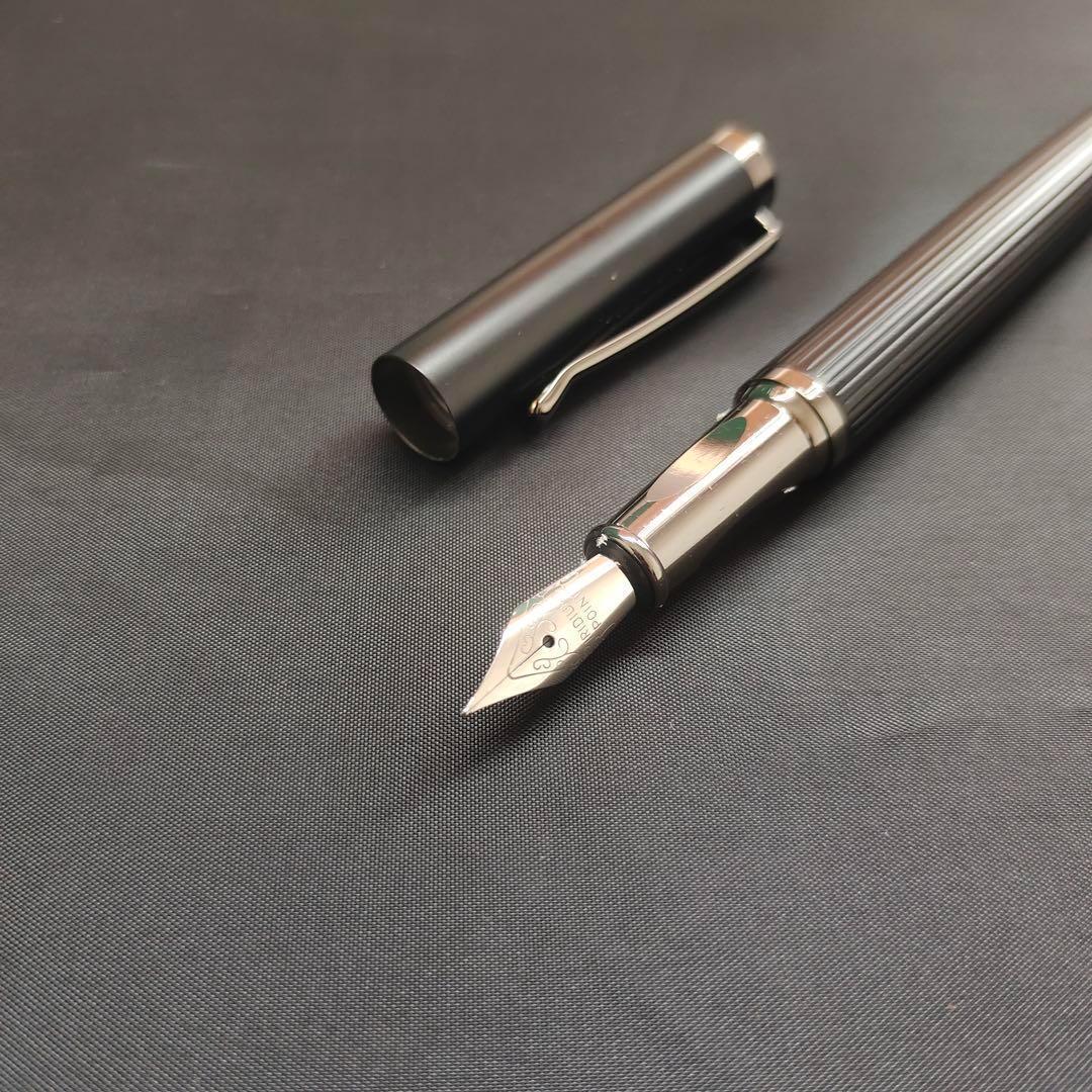 @ブラック ストライプデザイン 万年筆 1