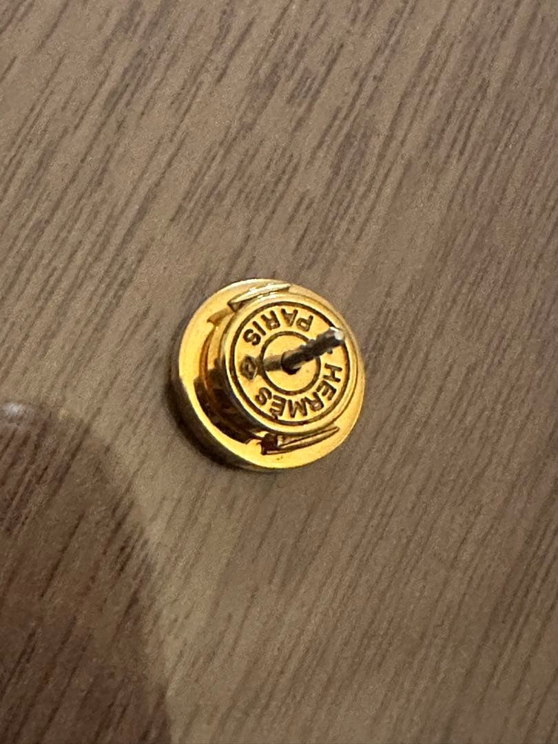 【希少】HERMES エルメス ロゴ ラウンド ピアス ゴールド丸型　片耳