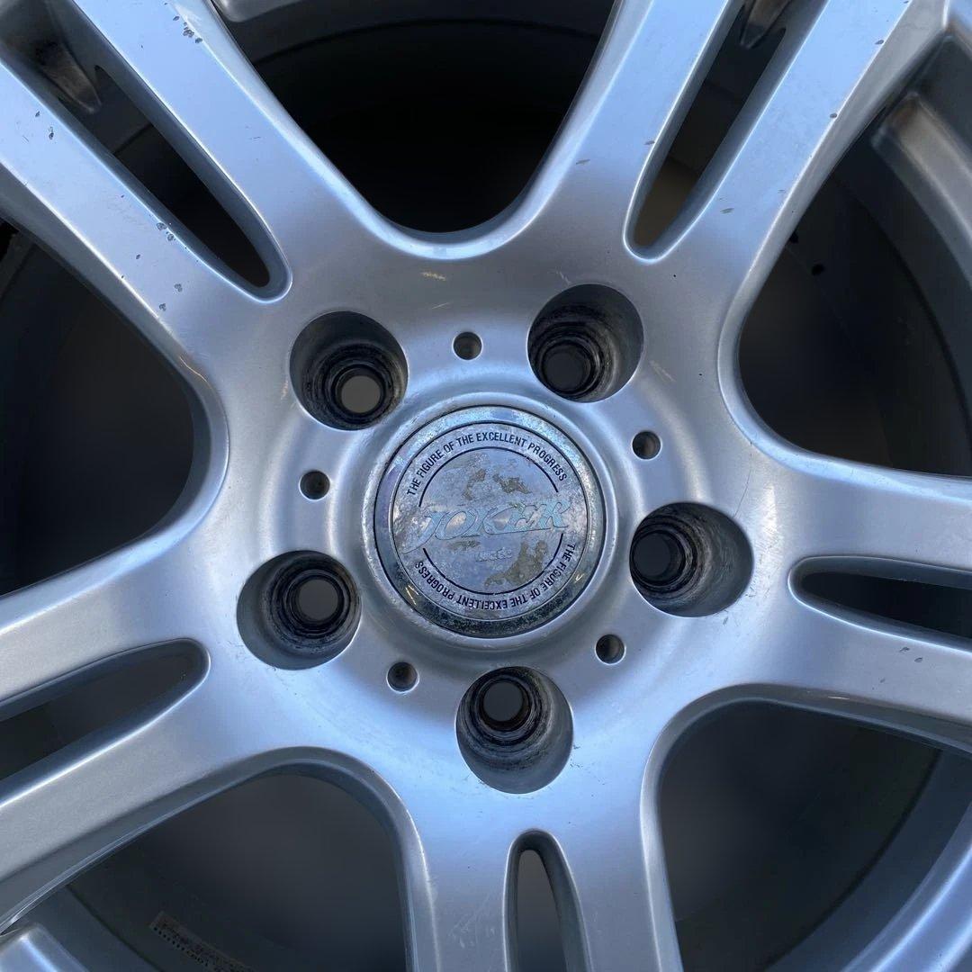 中古溝ありブリヂストンスタッドレスセット 205/65R16ヤリスクロス、セレナ