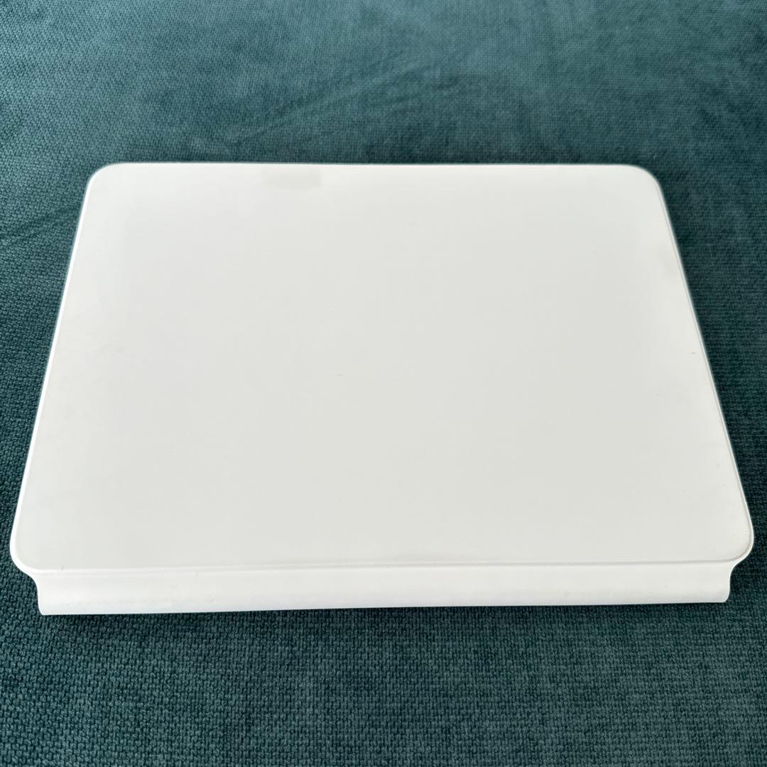 Magic Keyboard ／ホワイト（箱あり）