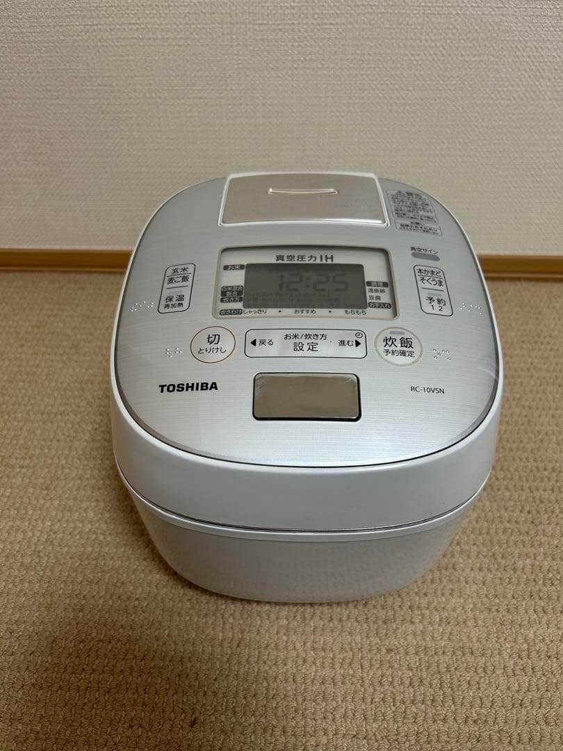 東芝 TOSHIBA 炊飯器　RC-10VSN