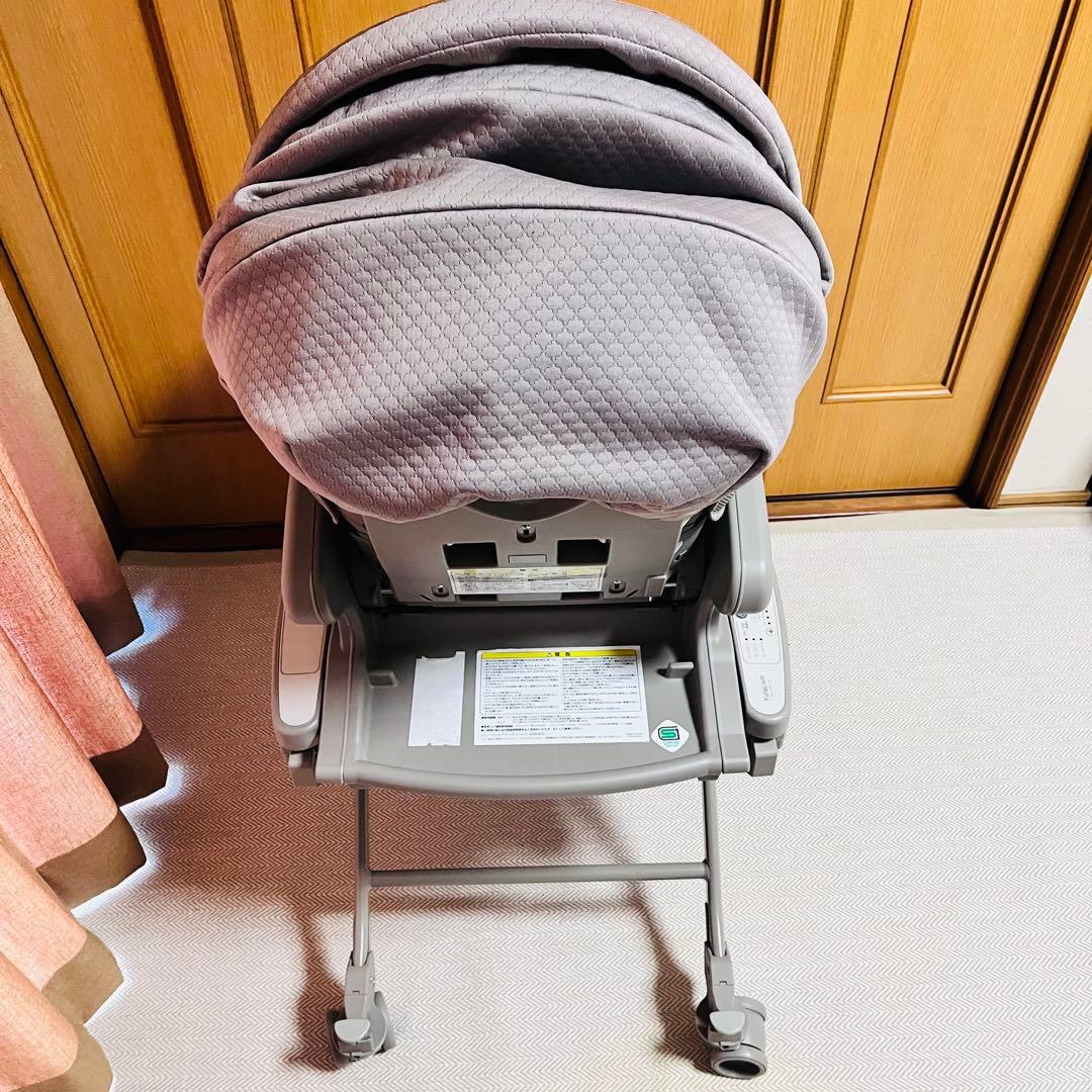 Aprica ユラリズムオート プレミアム ムーンロック