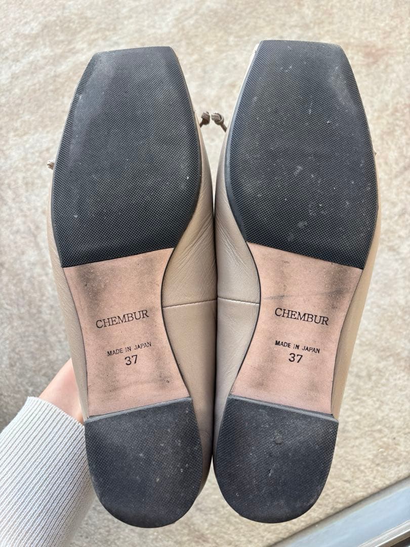 CHEMBUR ベージュレザー フラットシューズ 37