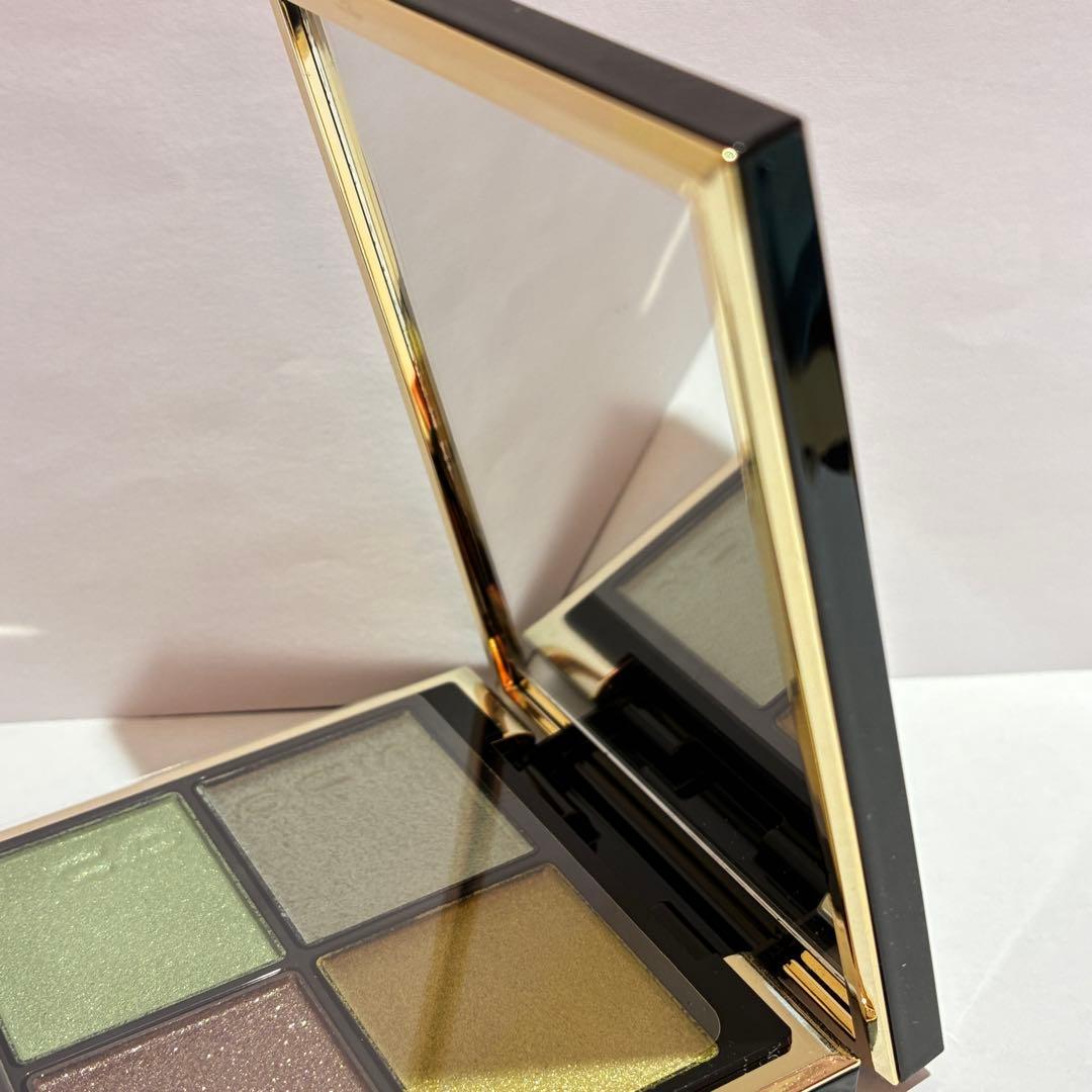 ♠ スック　シグニチャー カラー アイズ　124