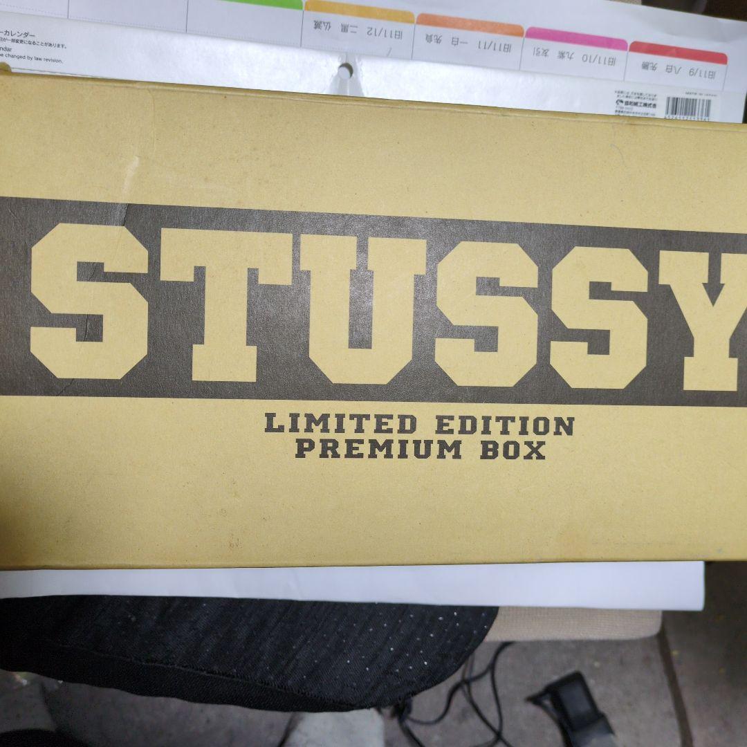 STUSSY 限定版プレミアムボックス 激レア3品タグ付き3つは使用したもの