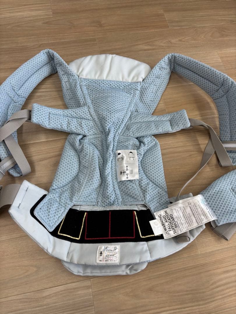 m　【日本限定】【美品】エルゴベビー OMNI breeze ミストブルー