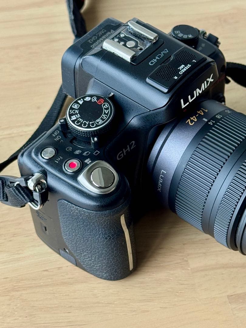 【美品】Panasonic LUMIX DMC-GH2 ブラック（パナソニック）