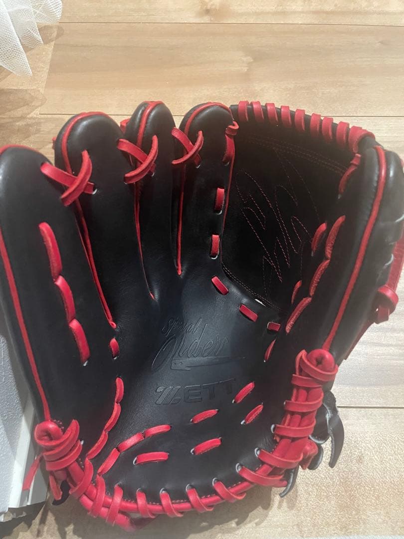 ZETT 硬式グローブ 黒/赤　　最終値下げ中！